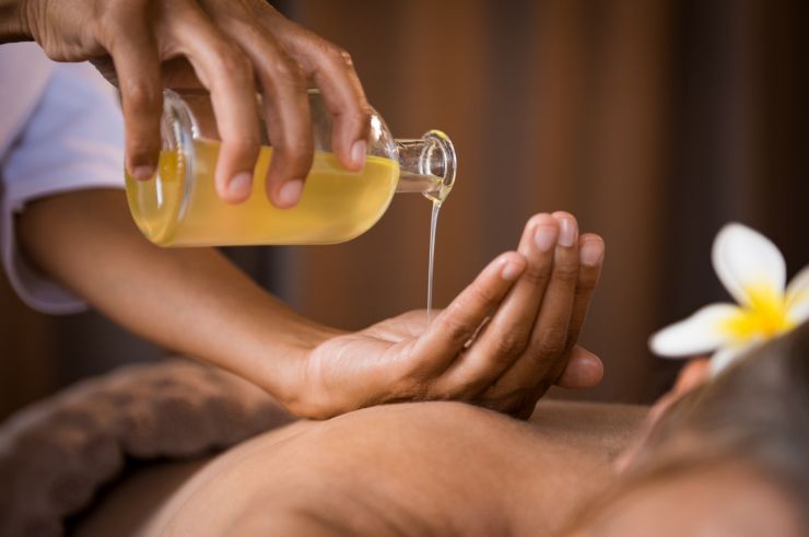 Aroma oil massage in Kolkata